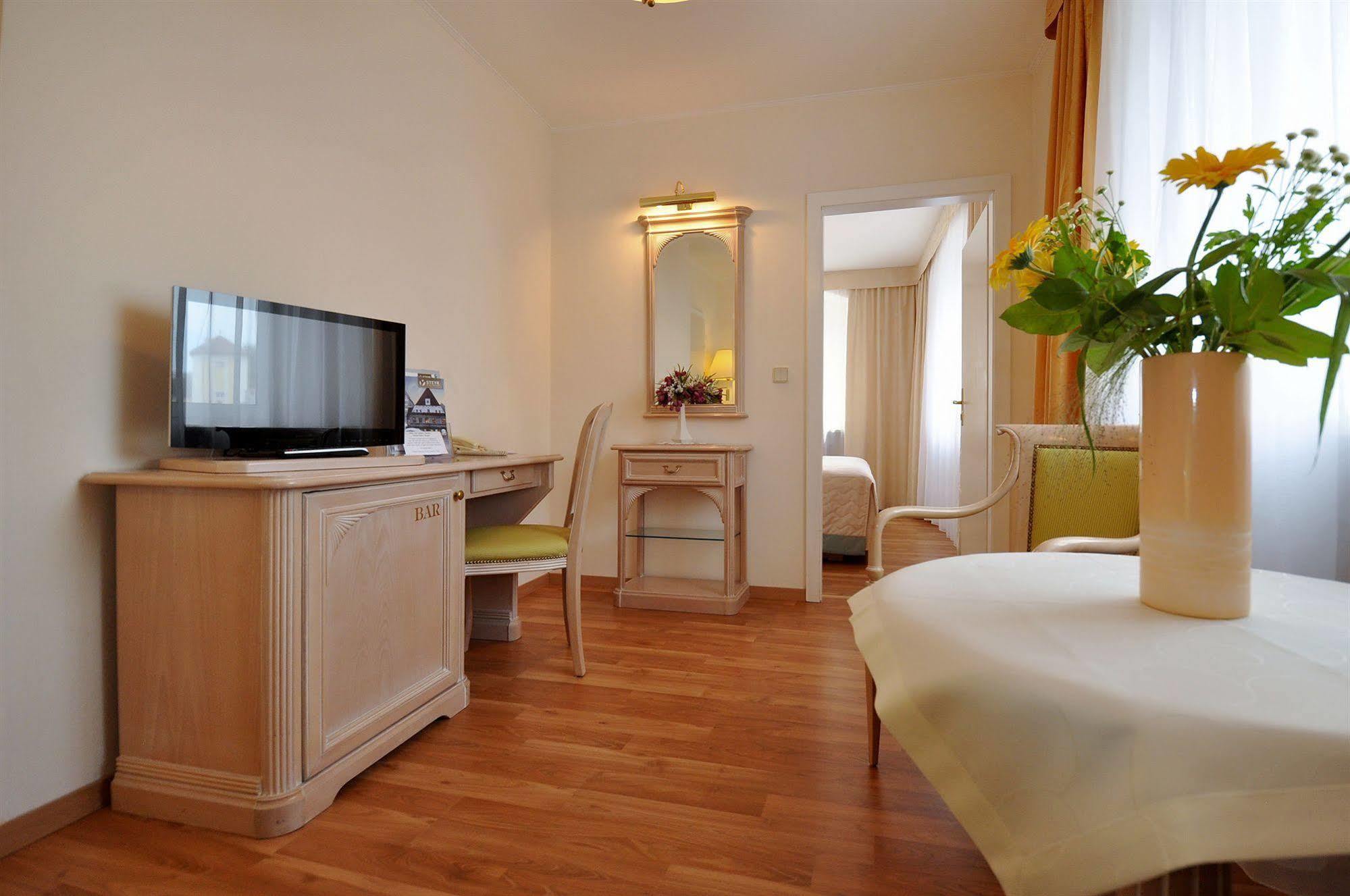 Hotel-Restaurant Minichmayr Steyr Exteriör bild